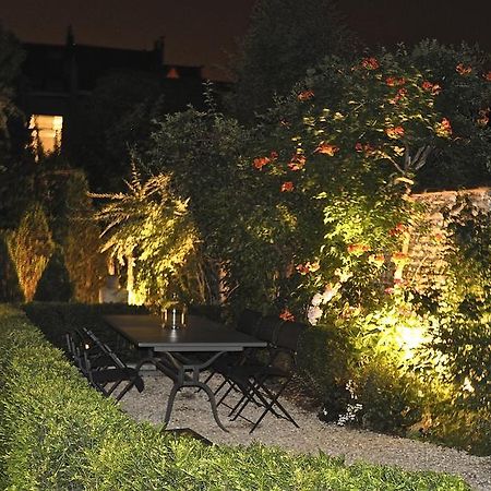 B&B Un Jardin En Ville Saint-Gilles Ngoại thất bức ảnh