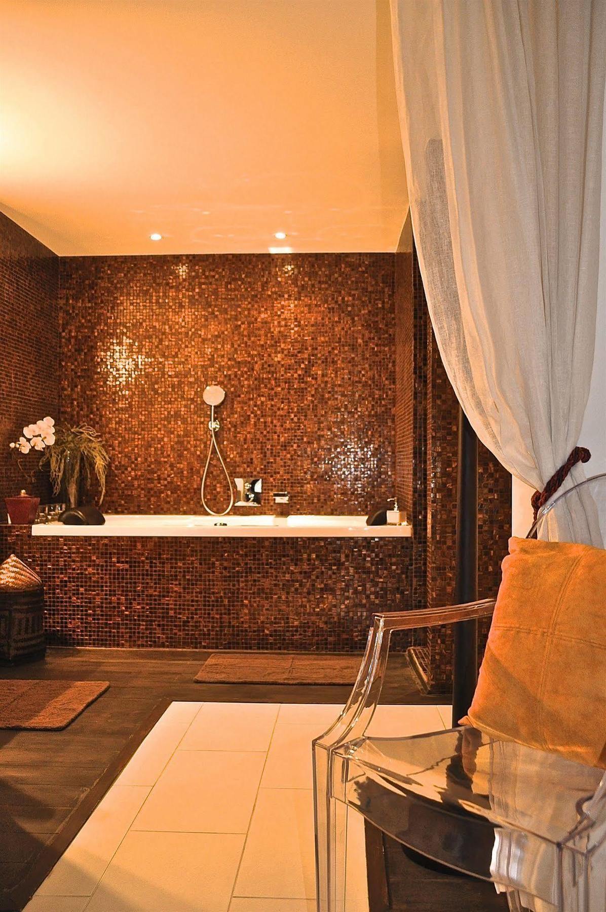 B&B Un Jardin En Ville Saint-Gilles Ngoại thất bức ảnh