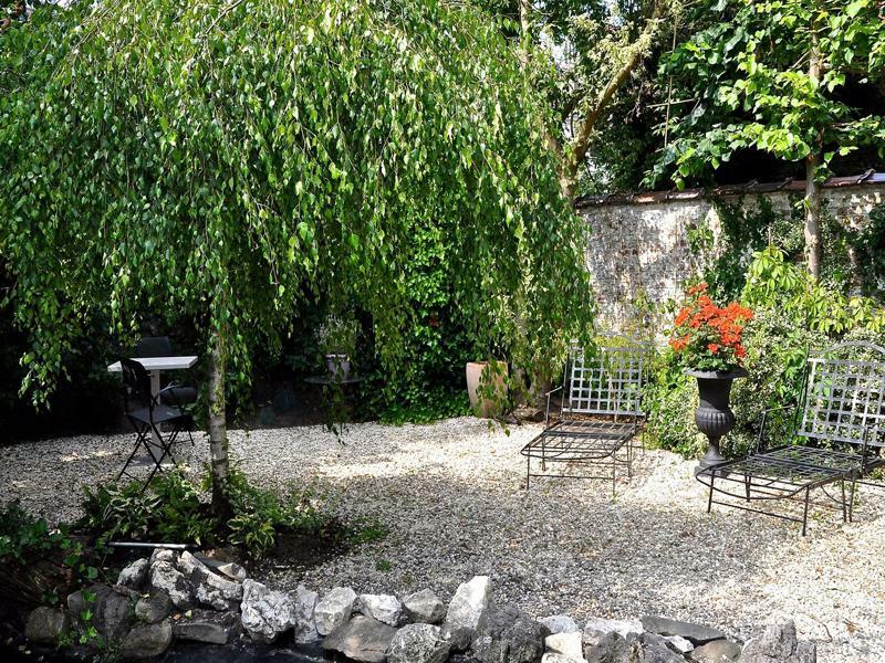 B&B Un Jardin En Ville Saint-Gilles Ngoại thất bức ảnh